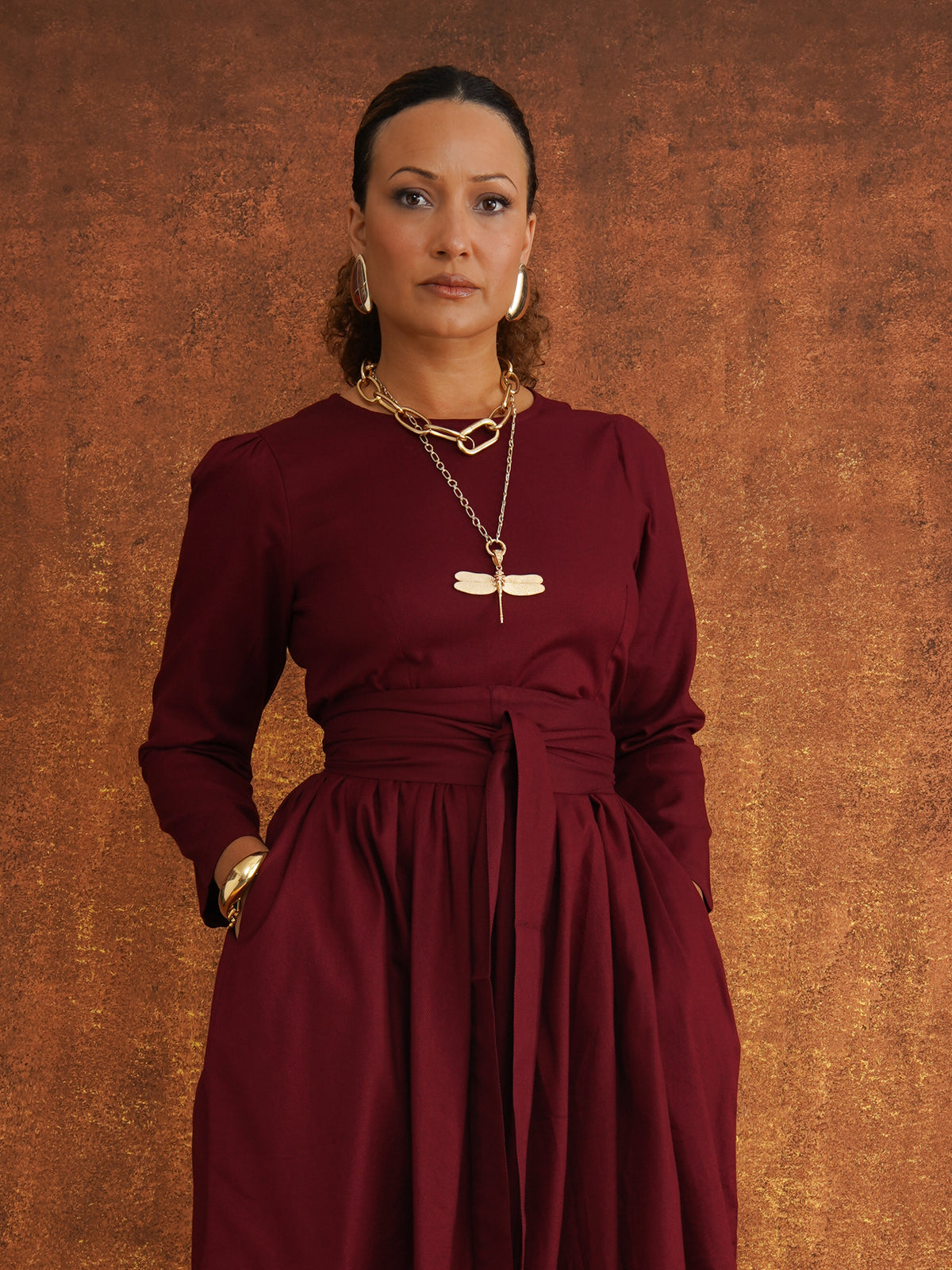 The Amina Dress Heavy Dobby Edition in Burgundy, detail shot