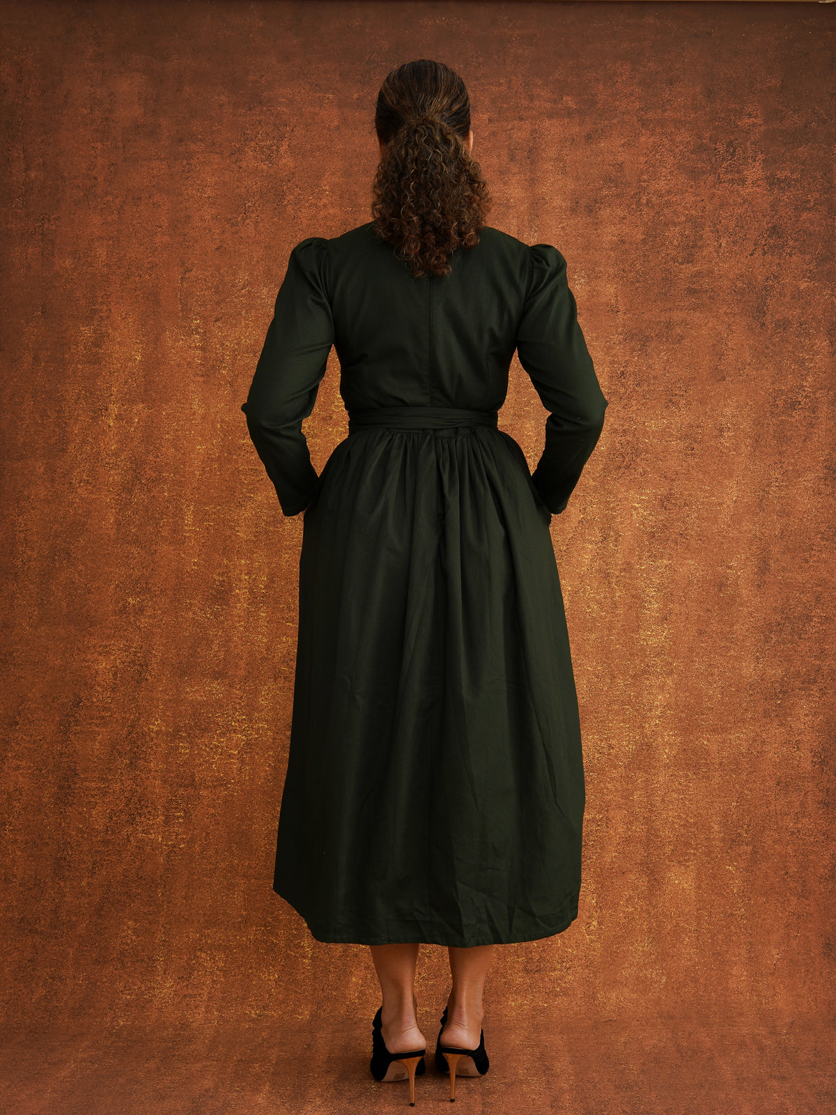The Amina Dress Heavy Dobby Edition in Forest, close-up detail